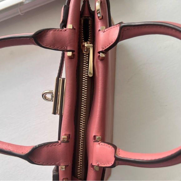 Michael Kors Tatiana Mini Leather Bag with lock charm - Picture 8 of 16